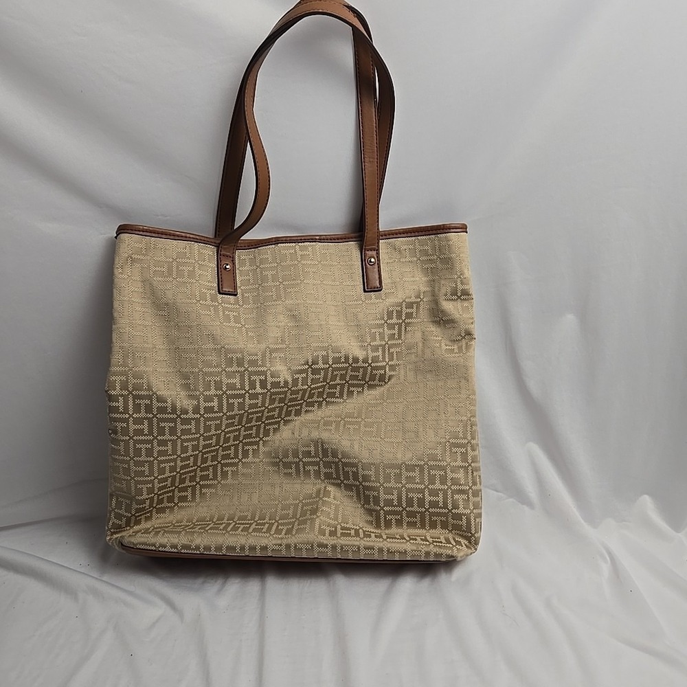 Tommy Hilfiger Tote Signature TH Brown Shopping Handbag W/Pouch MSRP‎ $108.00 - Picture 5 of 11